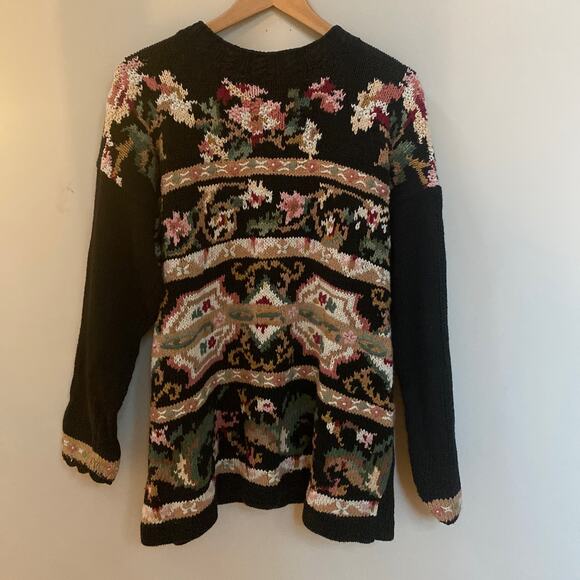 Vintage Heirloom Collectibles Knit Sweater Floral Design Black Pink Green Medium - Picture 1 of 7